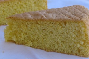 Pan di spagna al miele